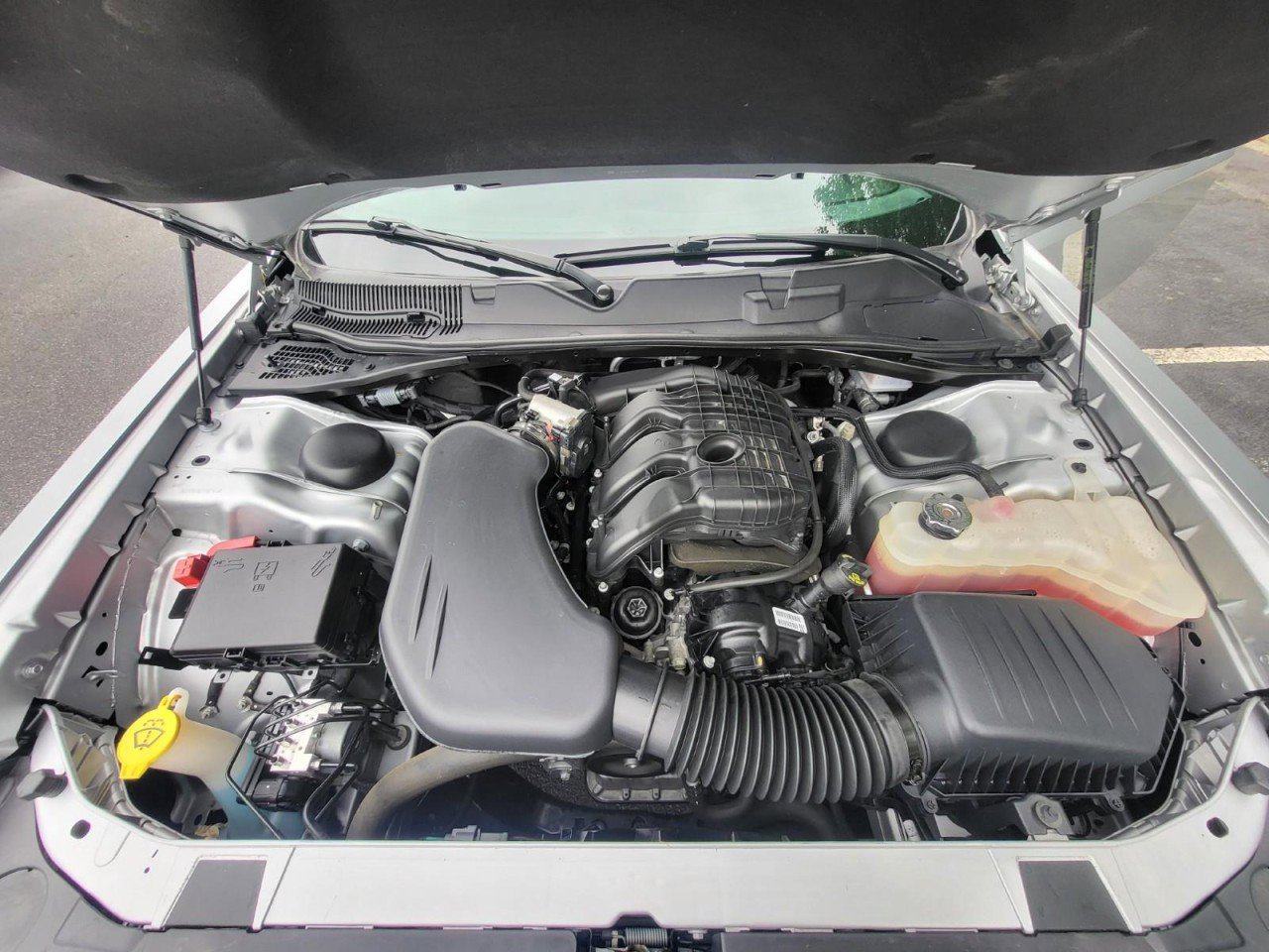 Used 2023 Dodge Challenger SXT w/ Plus Package RWD image 9