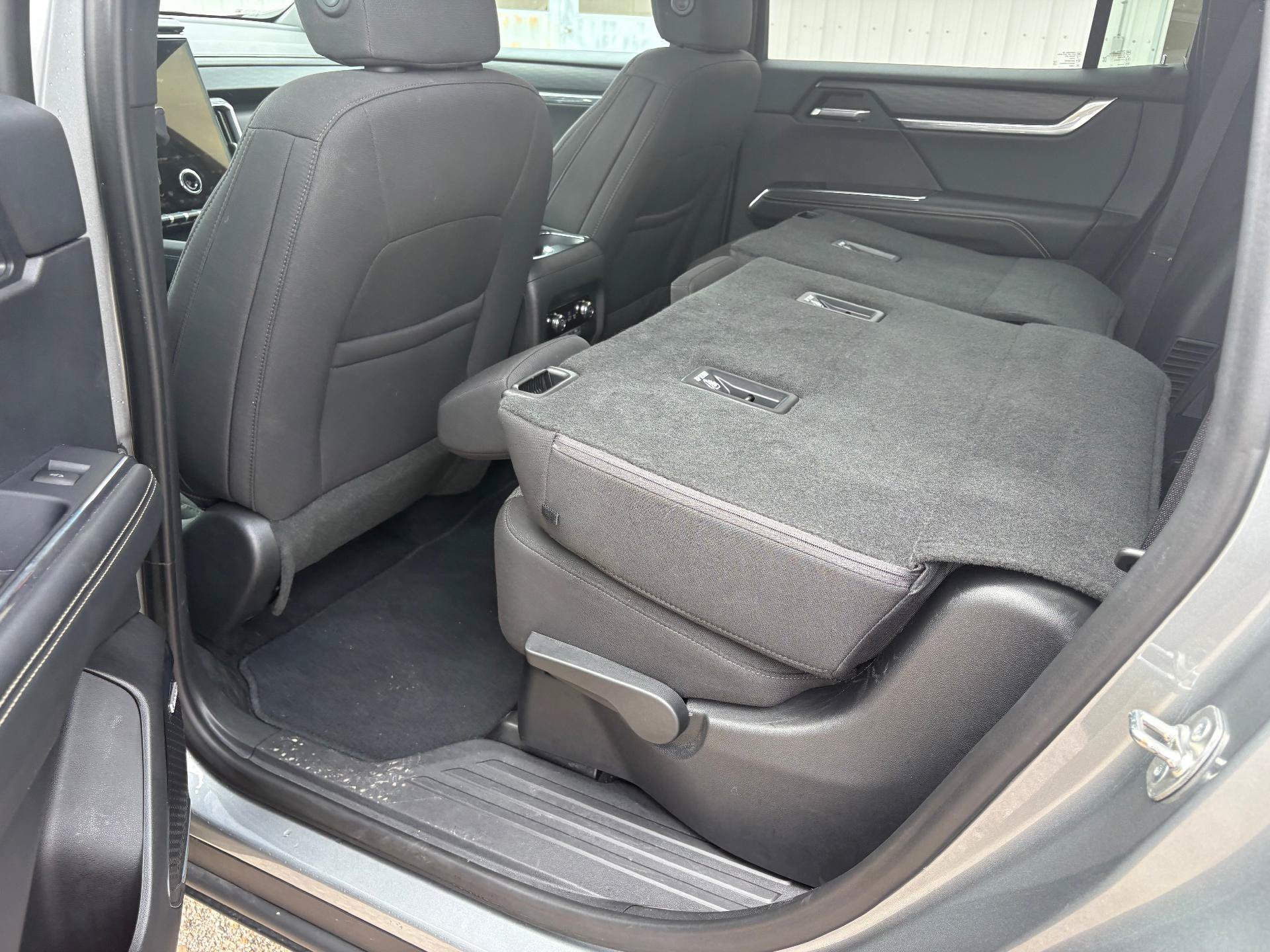 Used 2025 GMC Acadia Elevation AWD/4WD image 38