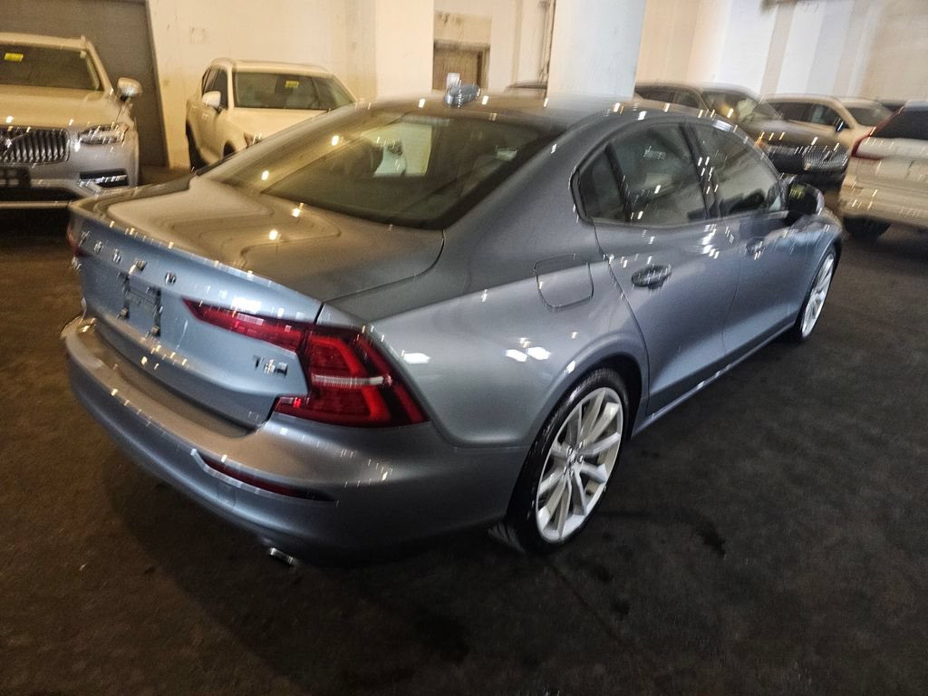 Used 2020 Volvo S60 T6 Momentum w/ Protection Package AWD/4WD image 4
