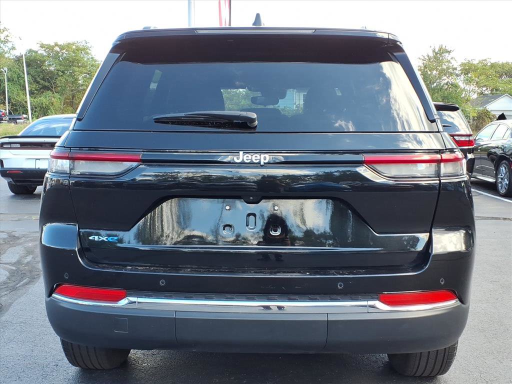 Used 2024 Jeep Grand Cherokee Limited 4xe image 4