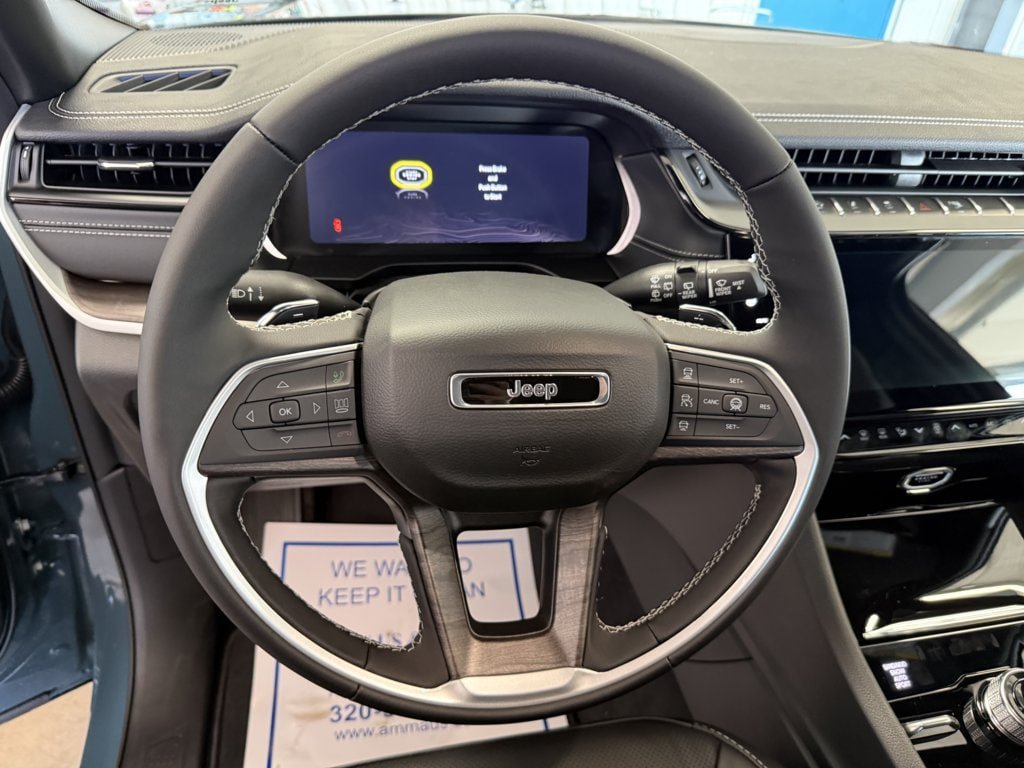 New 2027 Jeep Grand Cherokee Limited AWD/4WD image 18