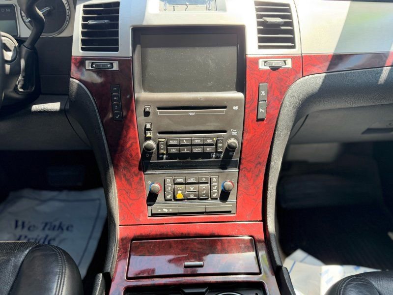 Used 2009 Cadillac Escalade EXT AWD/4WD image 11