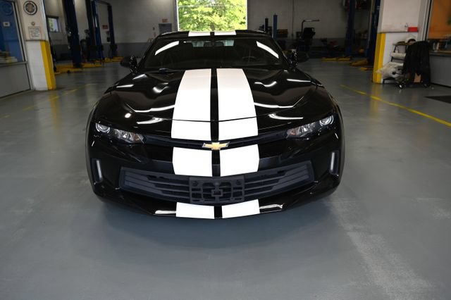 Used 2016 Chevrolet Camaro LT RWD image 3