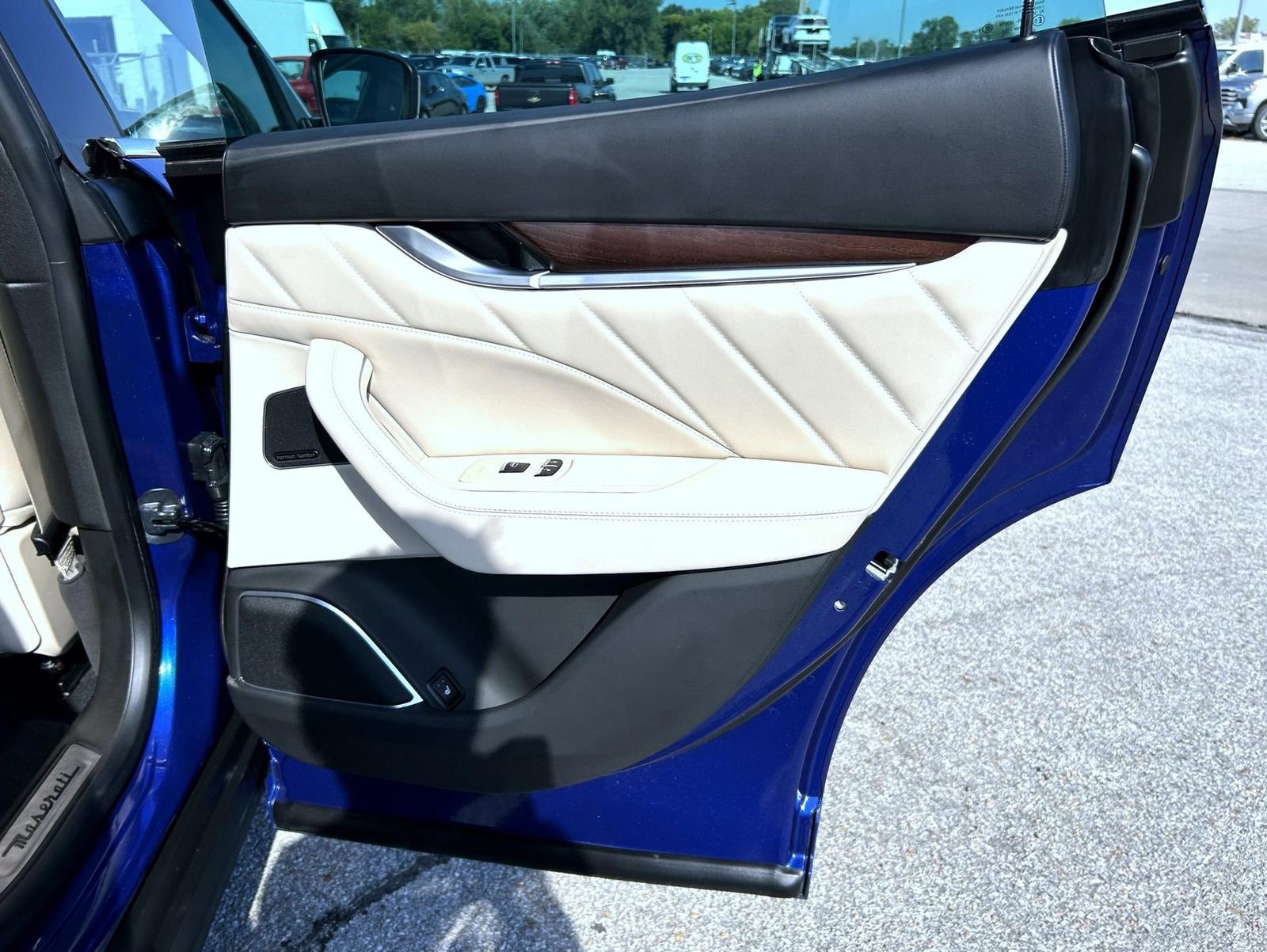 Used 2019 Maserati Levante GranLusso image 20