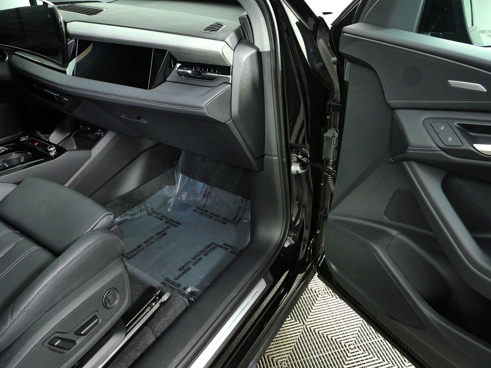 Used 2025 Audi Q6 e-tron Prestige w/ Black Warm Weather Package AWD/4WD image 22