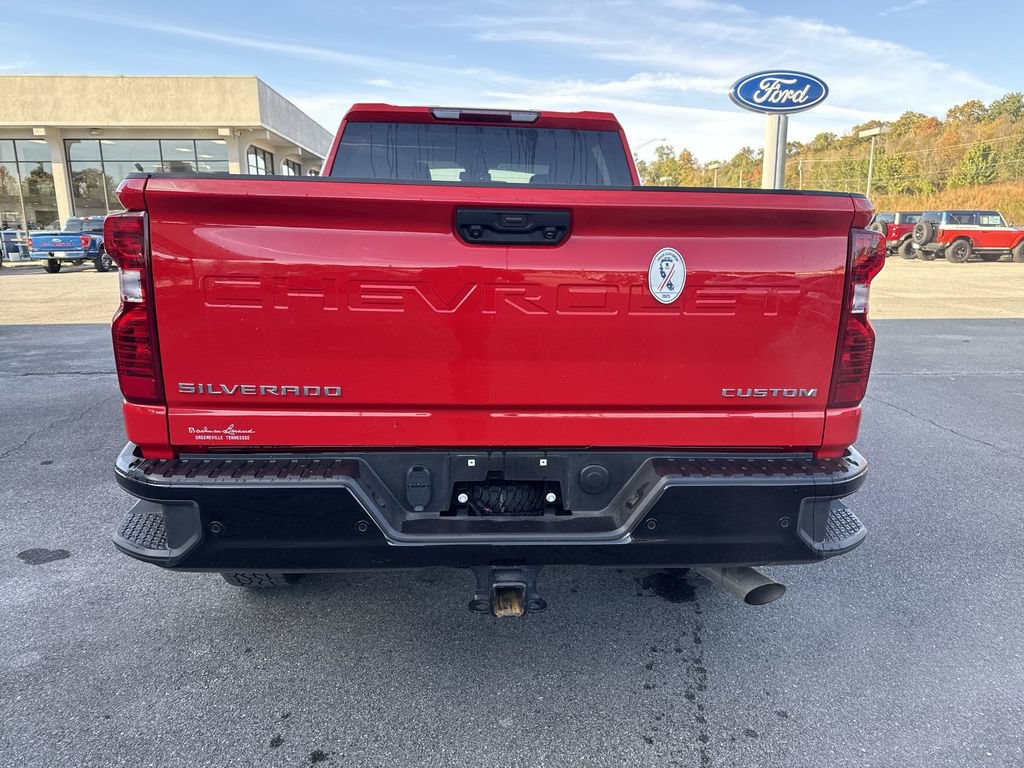 Used 2025 Chevrolet Silverado 2500 Custom w/ Custom Value Package AWD/4WD image 5