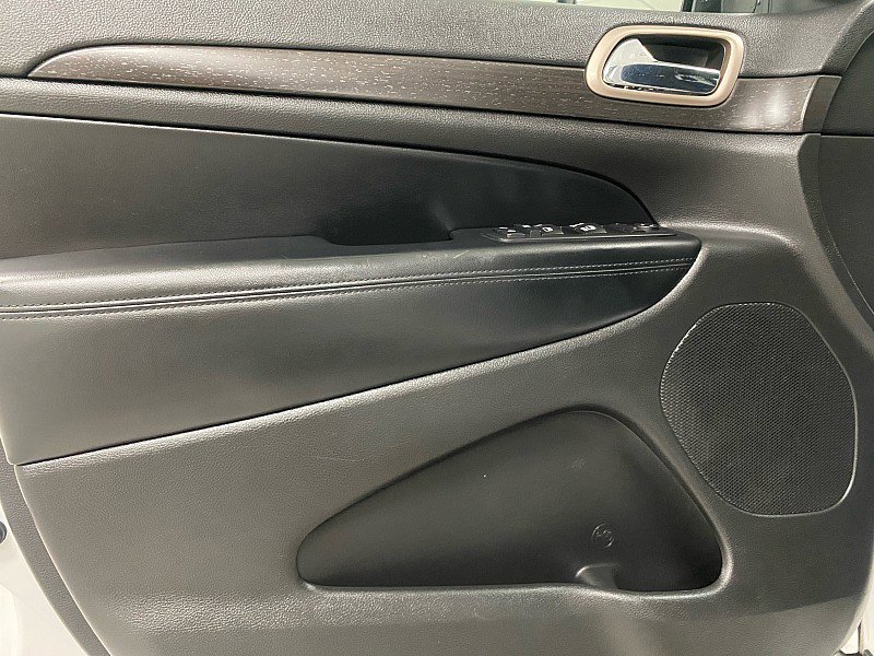 Used 2016 Jeep Grand Cherokee Laredo w/ Quick Order Package 23E image 9