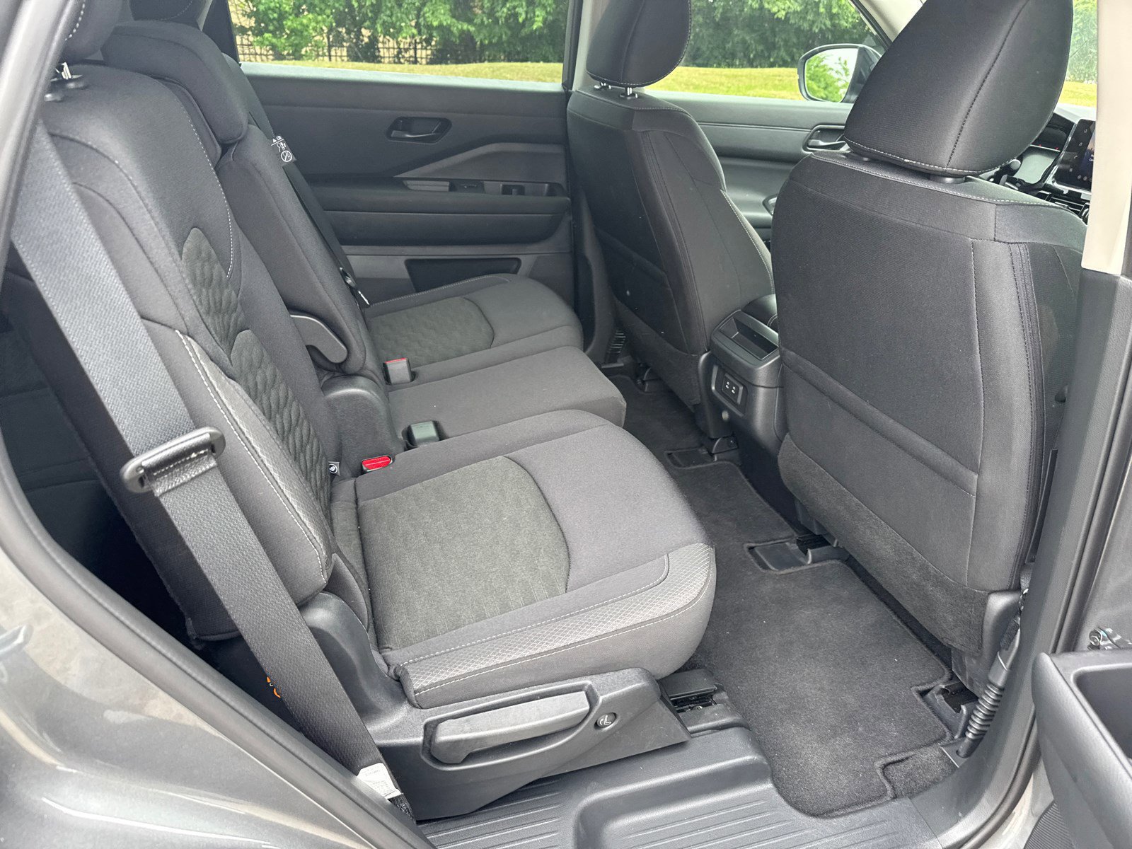 New 2026 Nissan Pathfinder SV w/ Cargo Package FWD image 15