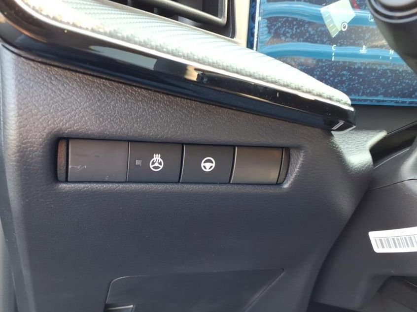 New 2026 Nissan Kicks SR w/ SR Premium Package image 19