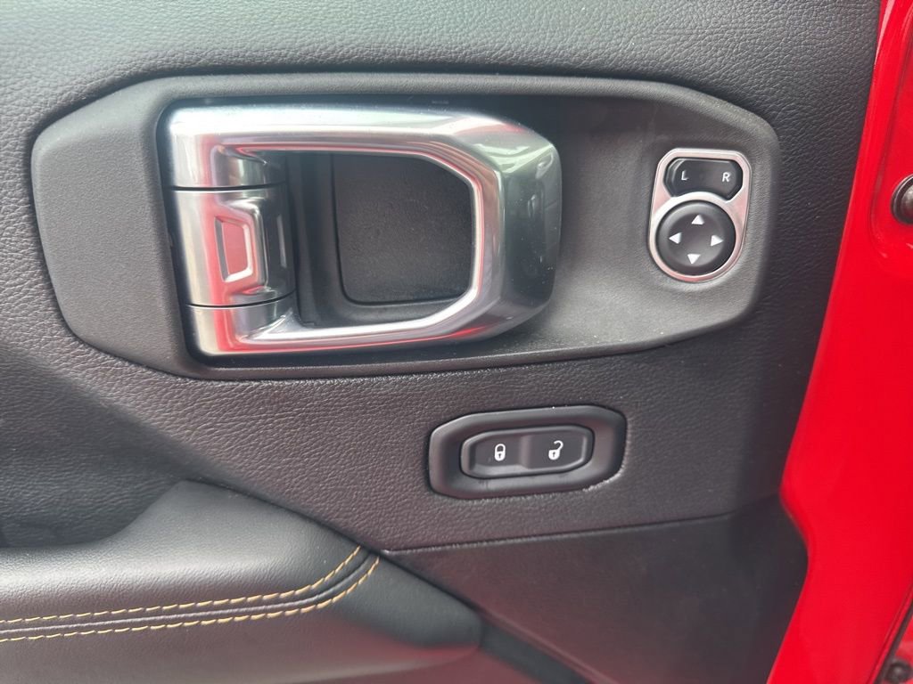 Used 2025 Jeep Wrangler Sahara 4xe image 21