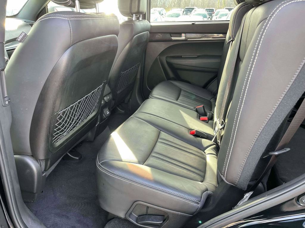 Used 2015 Kia Sorento SX image 9