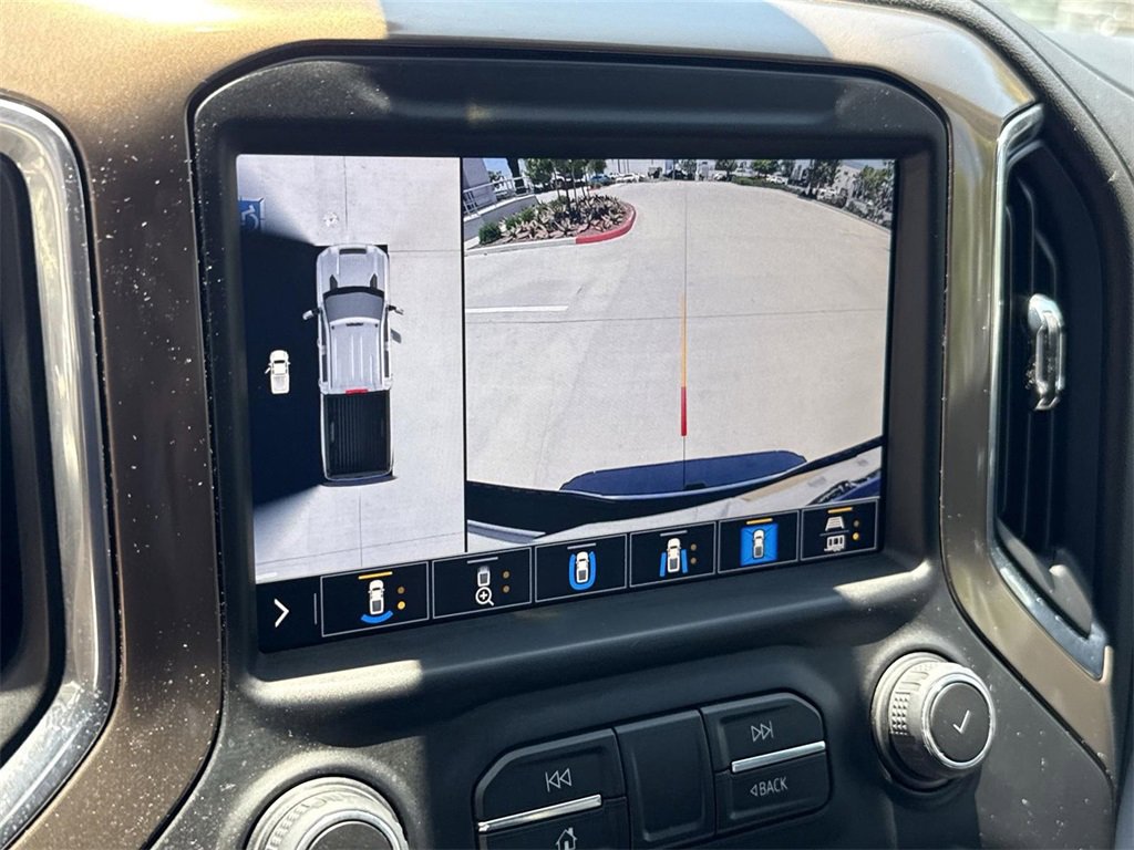 Used 2022 Chevrolet Silverado 3500 High Country image 14