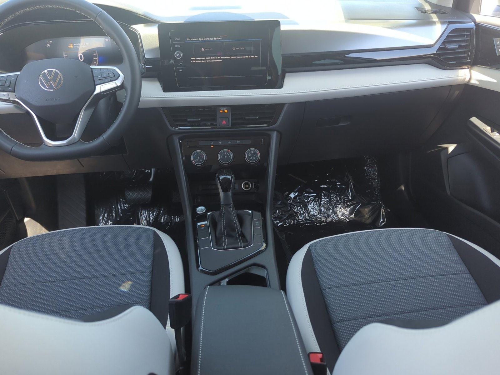 New 2025 Volkswagen Taos S image 19