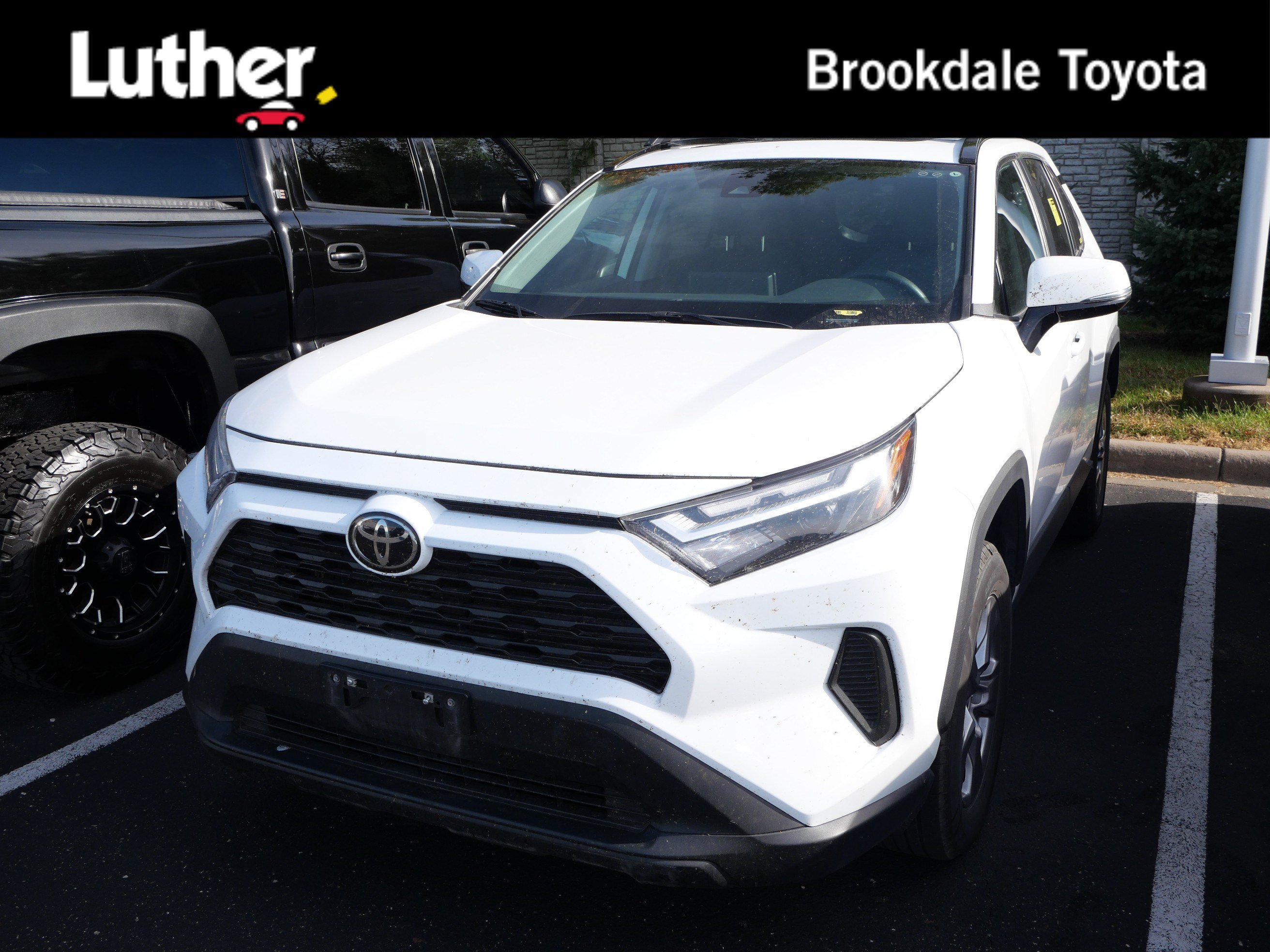 Certified 2025 Toyota RAV4 XLE w/ Convenience Package AWD/4WD image 1
