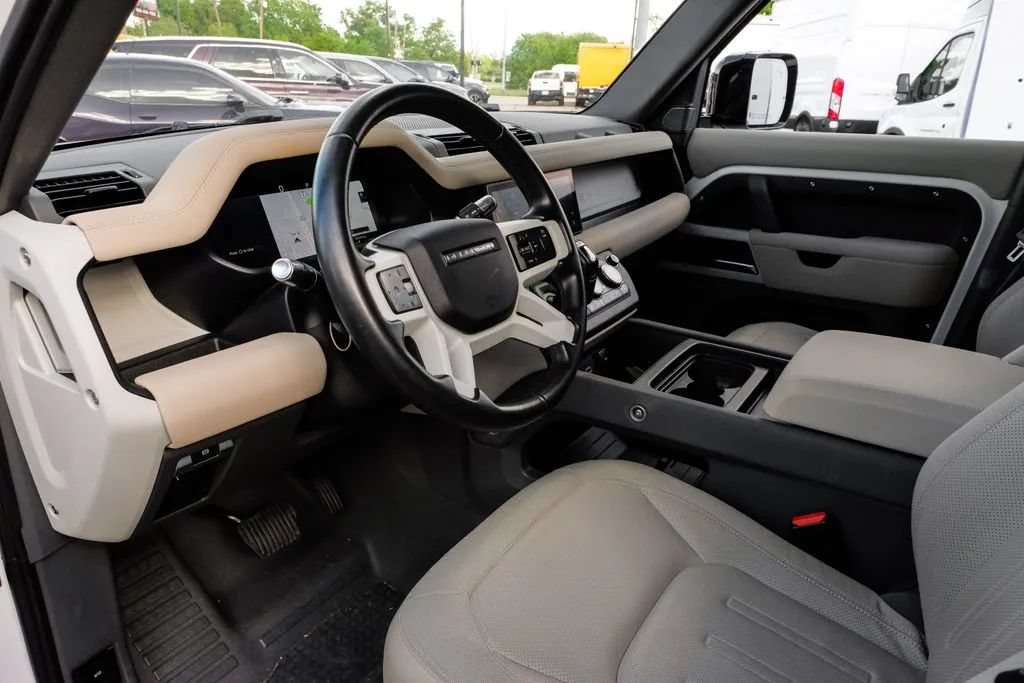 Used 2020 Land Rover Defender 110 SE AWD/4WD image 3
