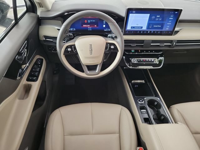 Used 2023 Lincoln Corsair FWD image 9