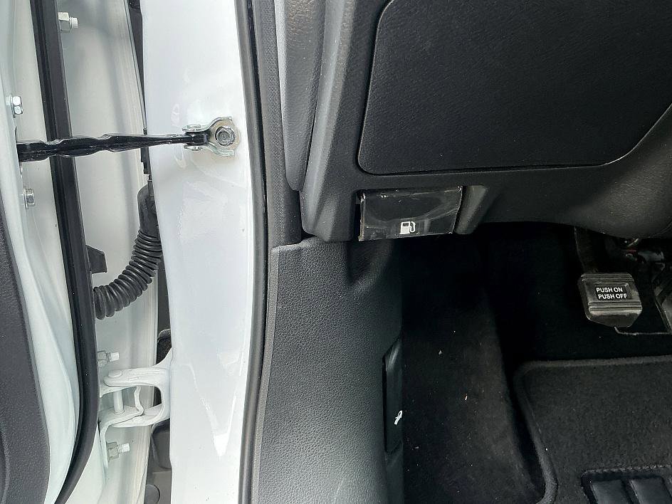 Used 2024 Nissan Sentra SV image 25