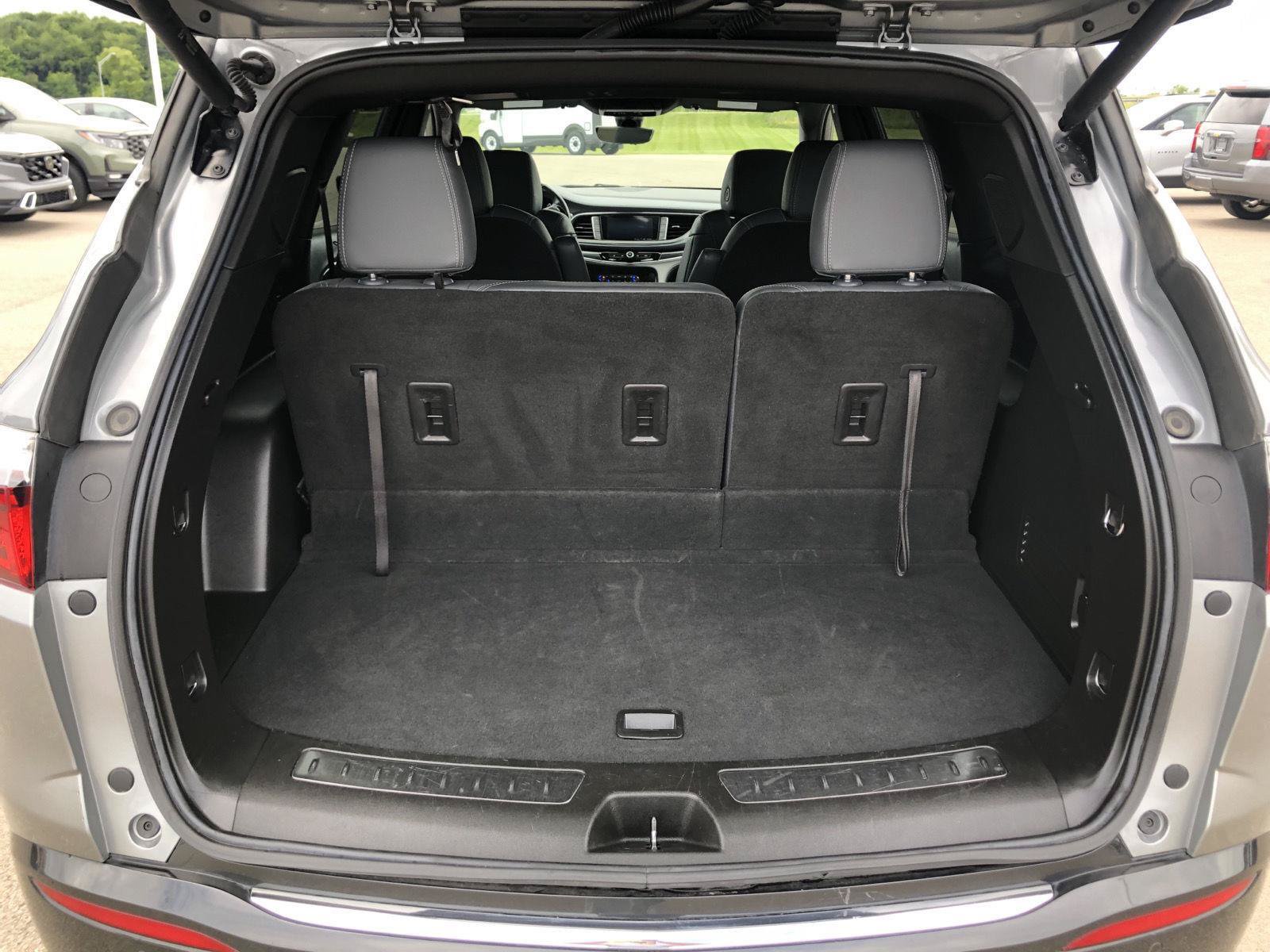 Used 2023 Buick Enclave Premium AWD/4WD image 7