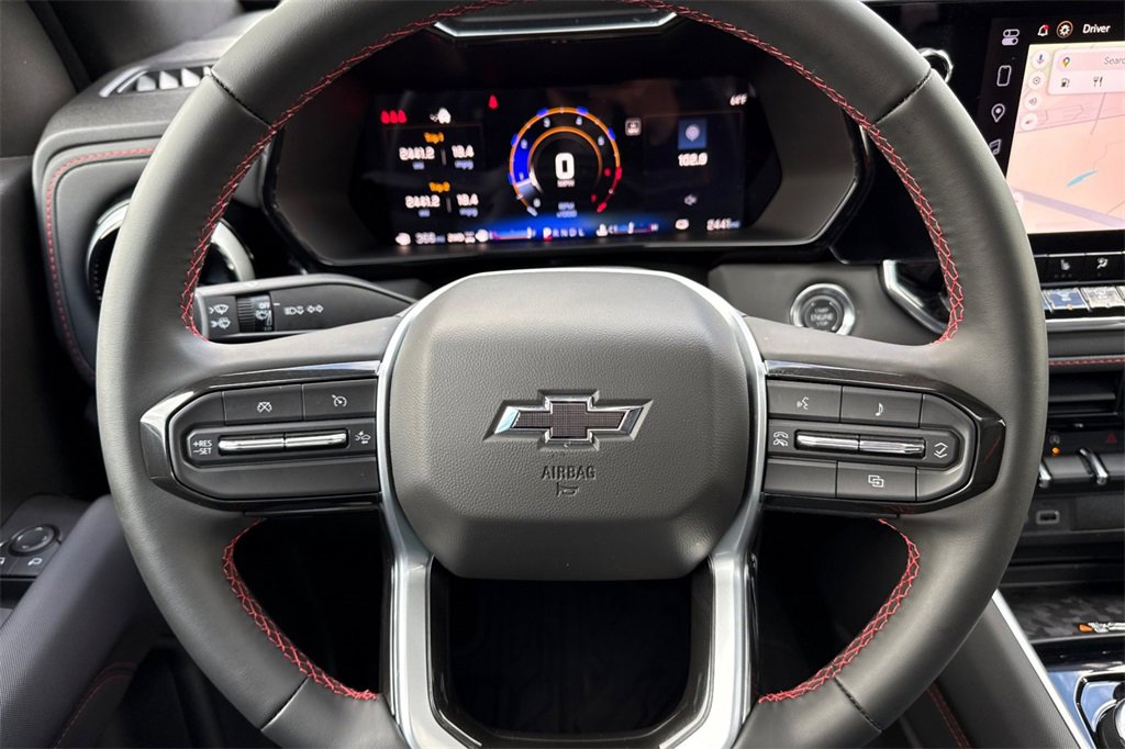 Used 2025 Chevrolet Colorado Z71 image 32