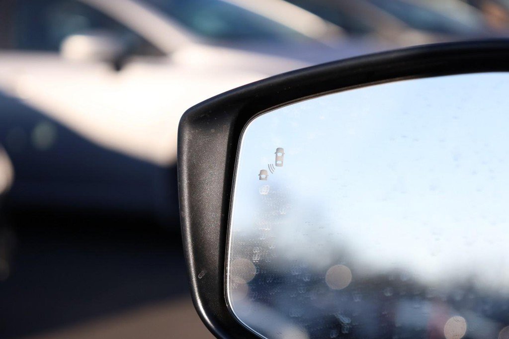 New 2025 Nissan Versa SV w/ Trunk Package image 18