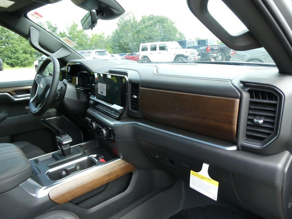 New 2026 Chevrolet Silverado 1500 High Country AWD/4WD image 13