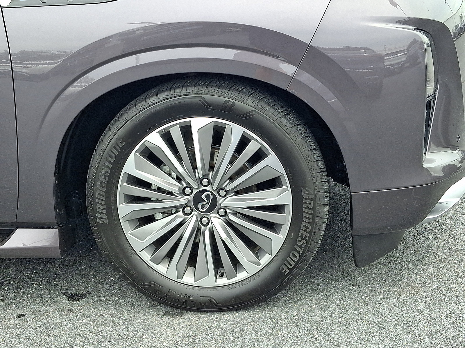 Certified 2025 INFINITI QX80 Luxe AWD/4WD image 12