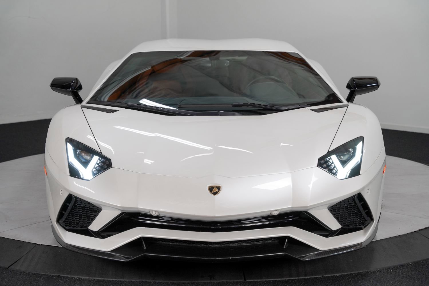 Used 2017 Lamborghini Aventador S image 14