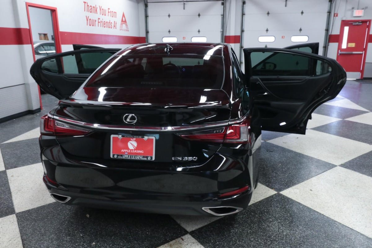 Used 2022 Lexus ES 350 Ultra Luxury w/ Accessory Package 2 FWD image 31