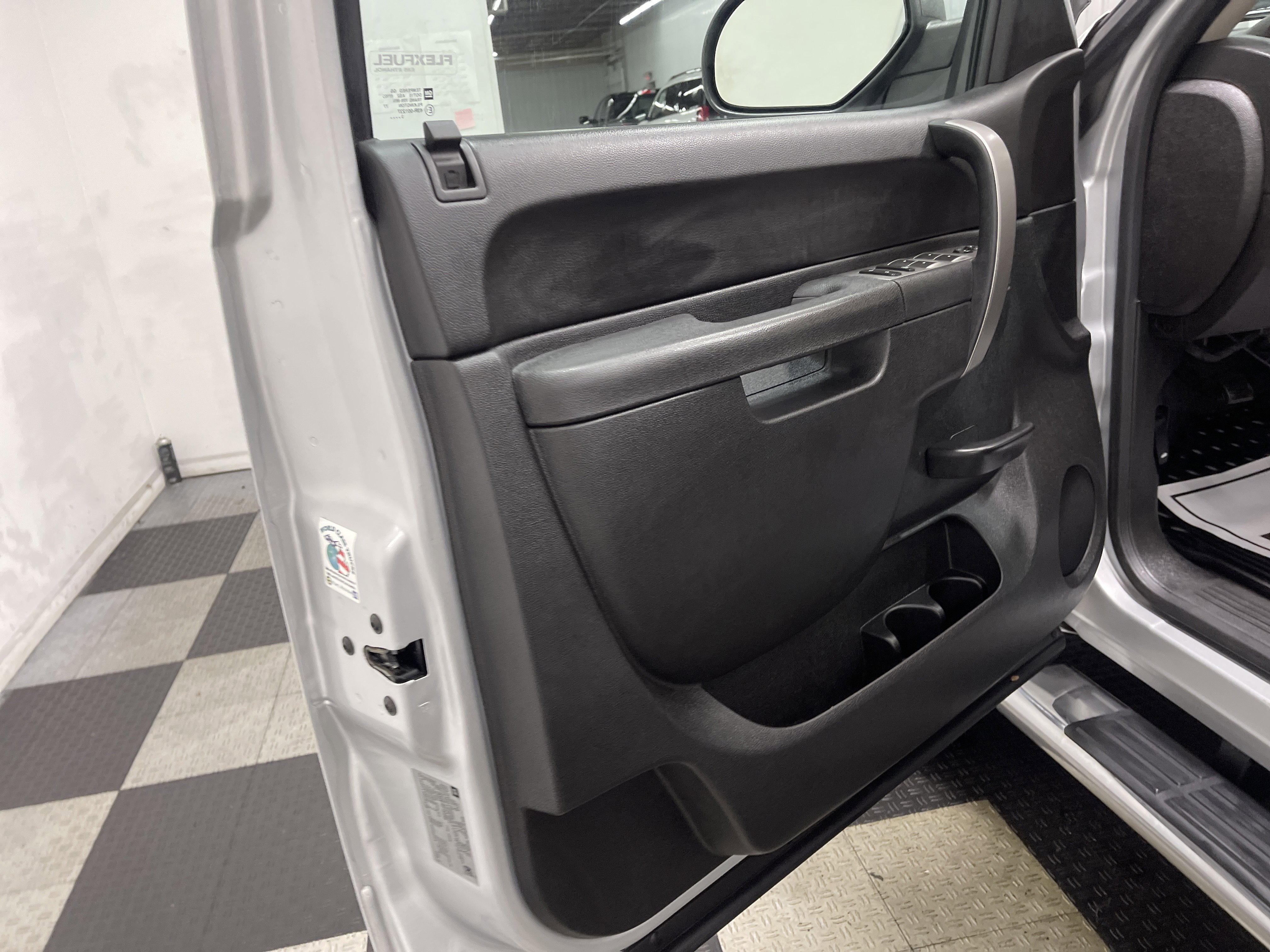 Used 2014 Chevrolet Silverado 2500 LT w/ Interior Plus Package image 10