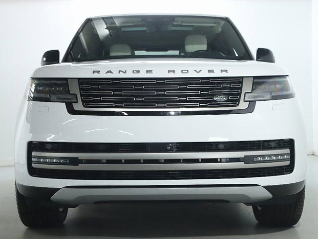 Used 2024 Land Rover Range Rover SE AWD/4WD image 12