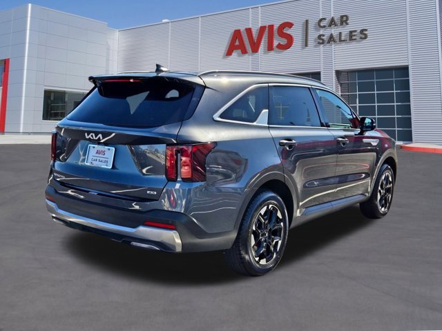 Used 2024 Kia Sorento S image 6