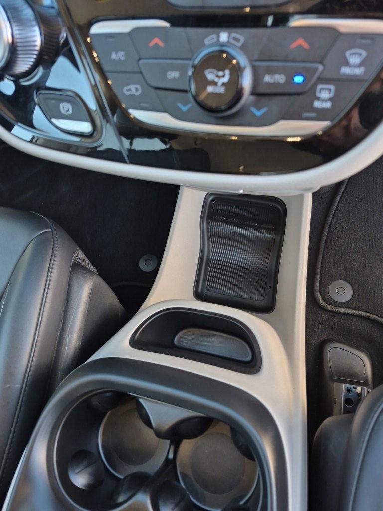 Certified 2024 Chrysler Pacifica Touring-L image 43