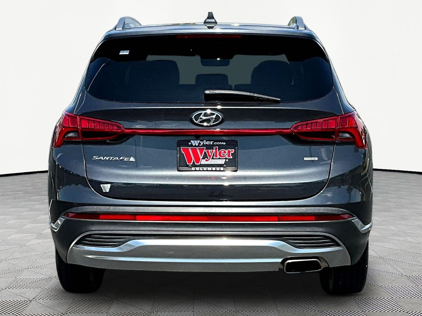 Used 2022 Hyundai Santa Fe SEL w/ Convenience + Premium Package AWD/4WD image 5