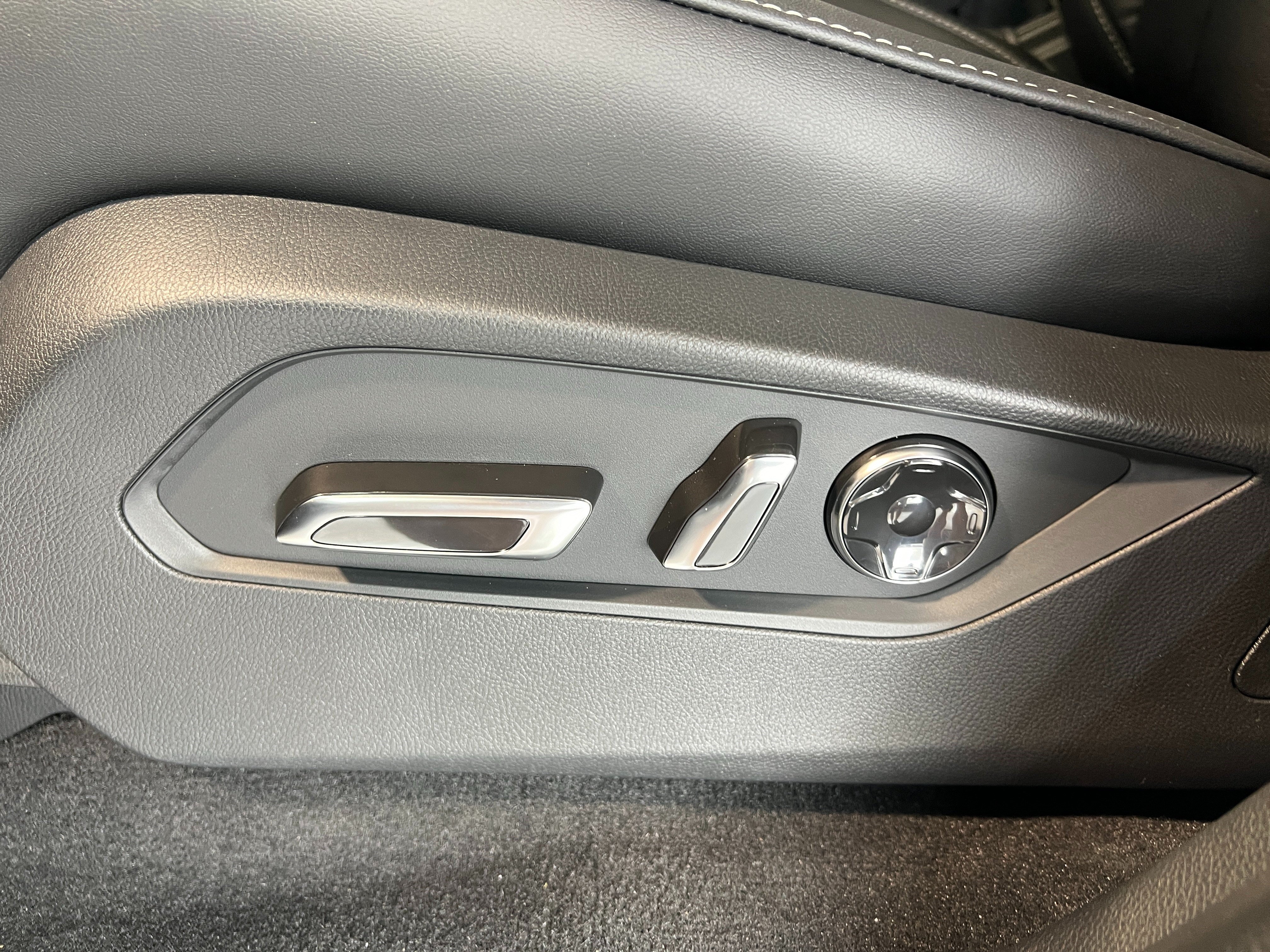 New 2026 Acura MDX w/ Technology Package AWD/4WD image 24