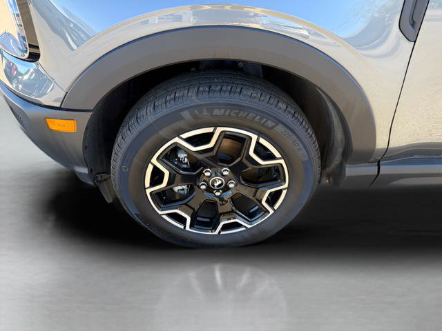 Certified 2025 Ford Bronco Sport Outer Banks w/ Outer Banks Tech Package+ AWD/4WD image 25