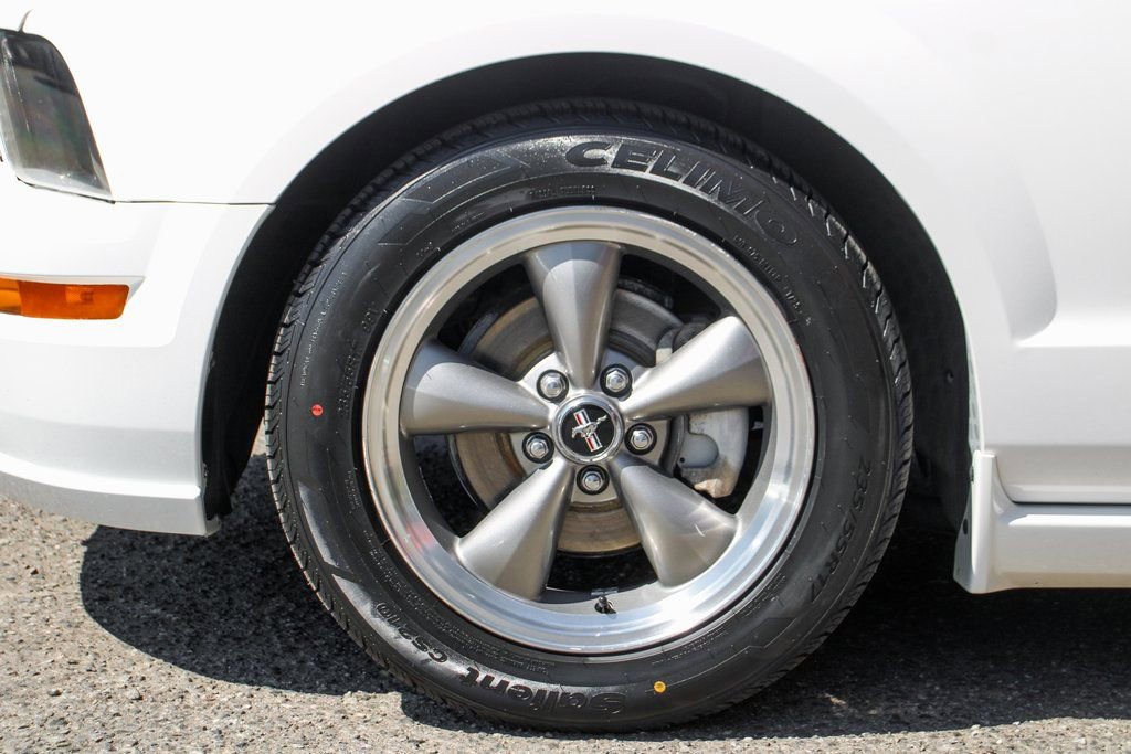 Used 2006 Ford Mustang Premium image 28
