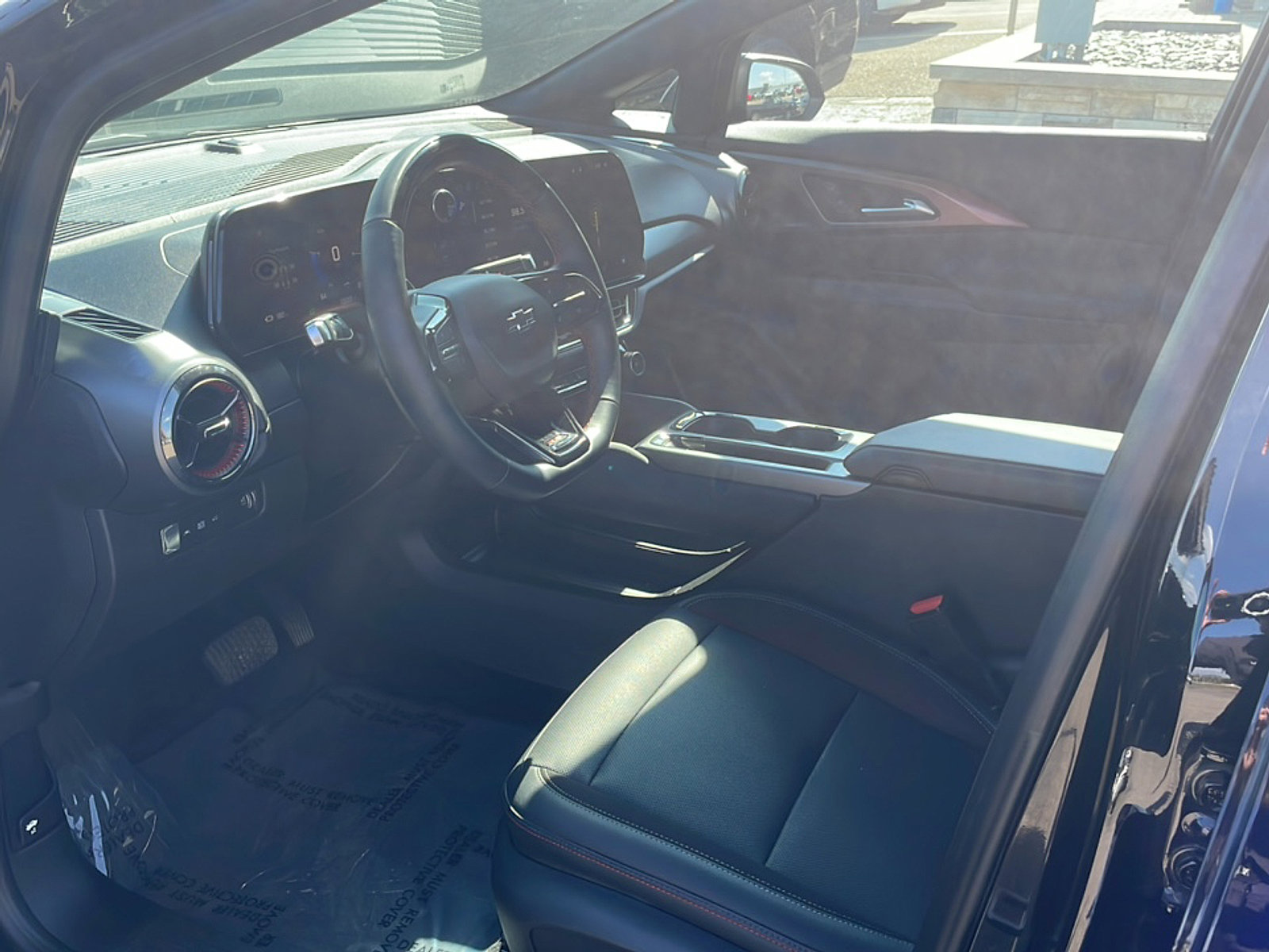 Used 2024 Chevrolet Equinox EV RS image 9