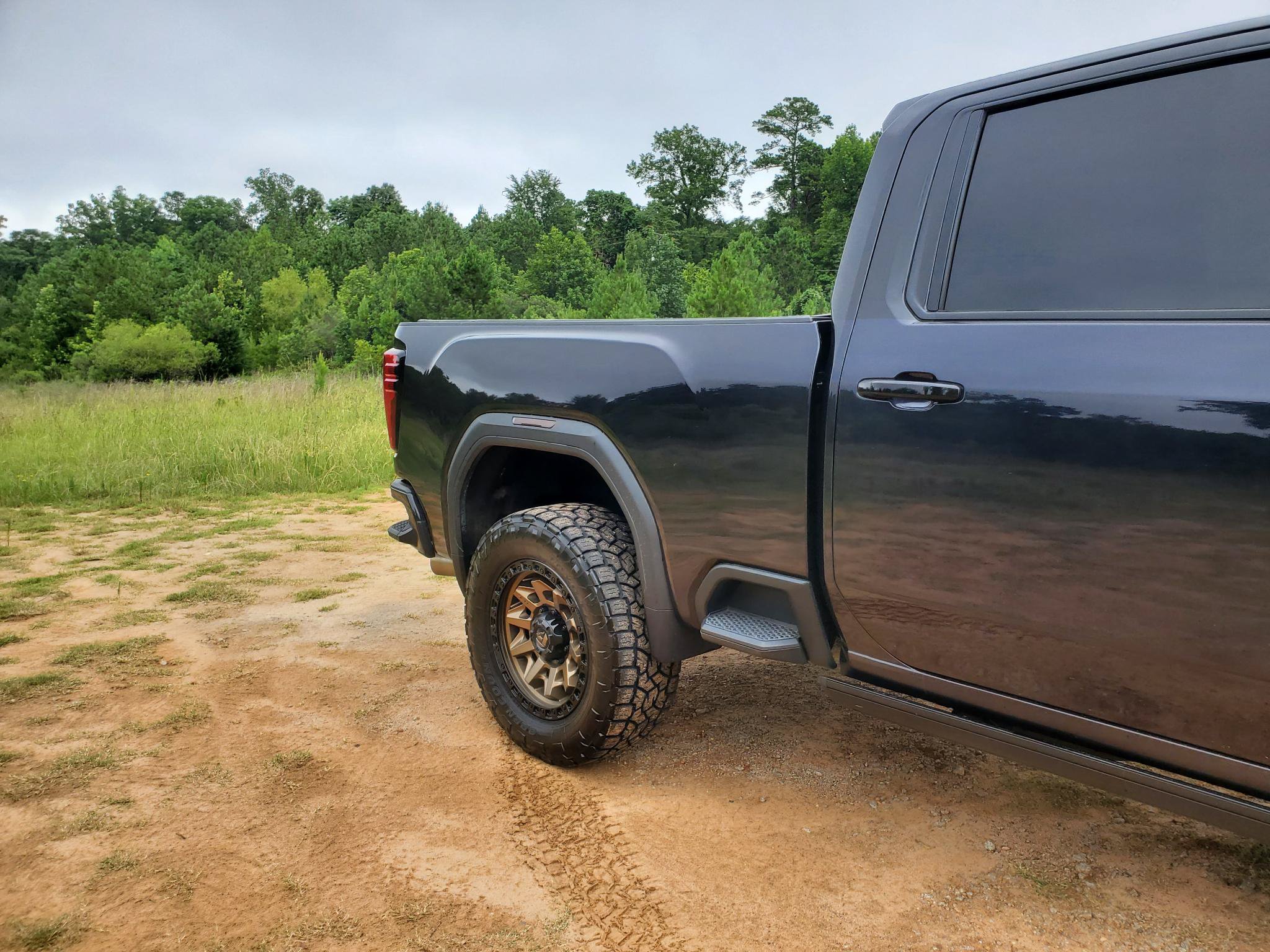 Used 2025 GMC Sierra 2500 Denali Ultimate AWD/4WD image 18