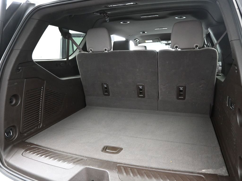 Used 2023 GMC Yukon XL SLT w/ SLT Luxury Package AWD/4WD image 32