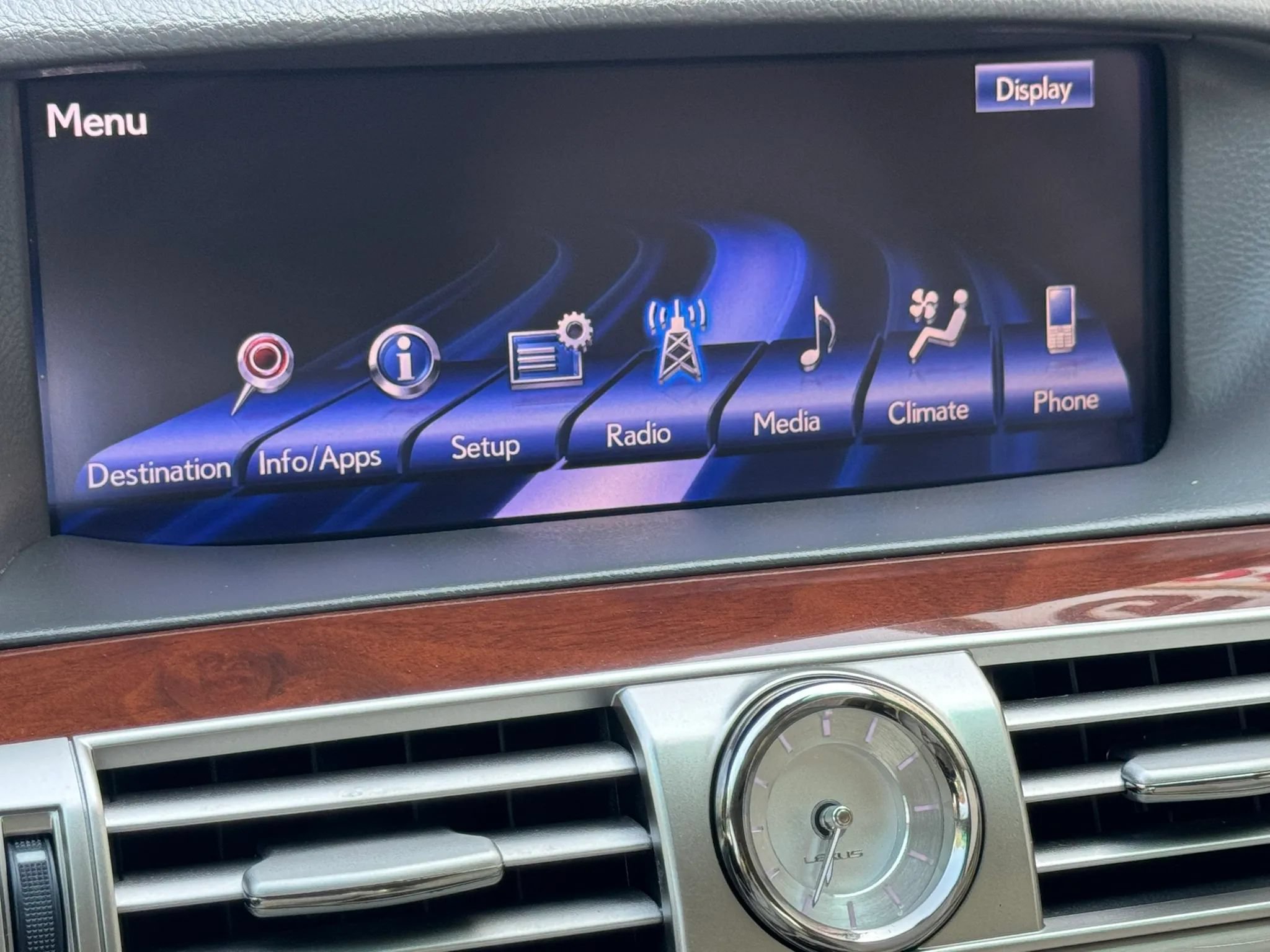 Used 2013 Lexus LS 460 L w/ Ultra Luxury Pkg AWD/4WD image 39