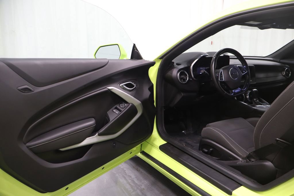 Used 2019 Chevrolet Camaro LT RWD image 10