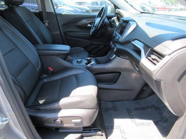 Used 2023 GMC Terrain SLT AWD/4WD image 10