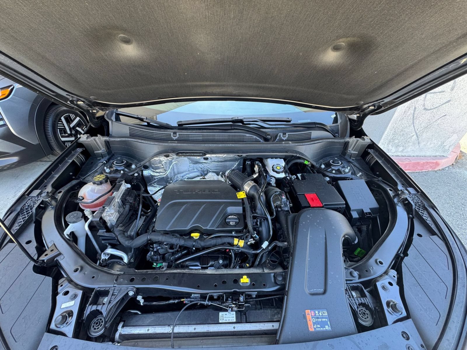 Used 2025 Chevrolet Trax LT FWD image 31