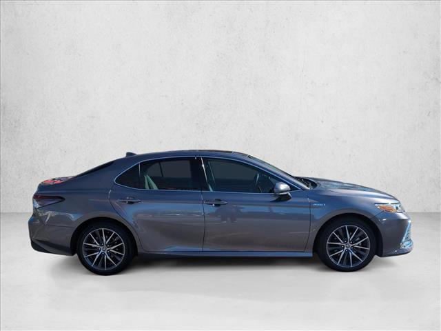 Used 2021 Toyota Camry XLE image 4