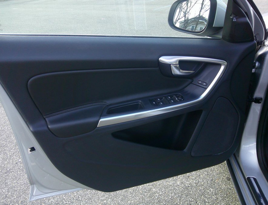 Used 2016 Volvo S60 T5 Premier w/ Convenience Package image 34