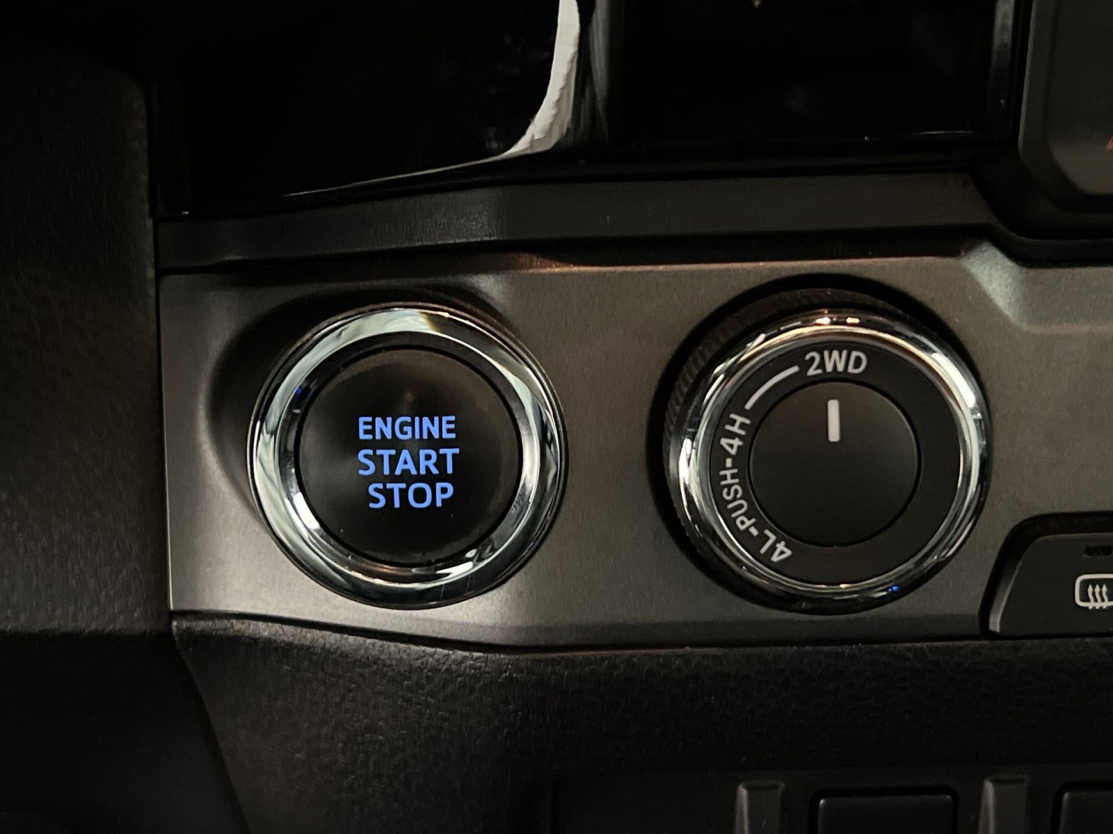 Used 2017 Toyota Tacoma TRD Sport image 32