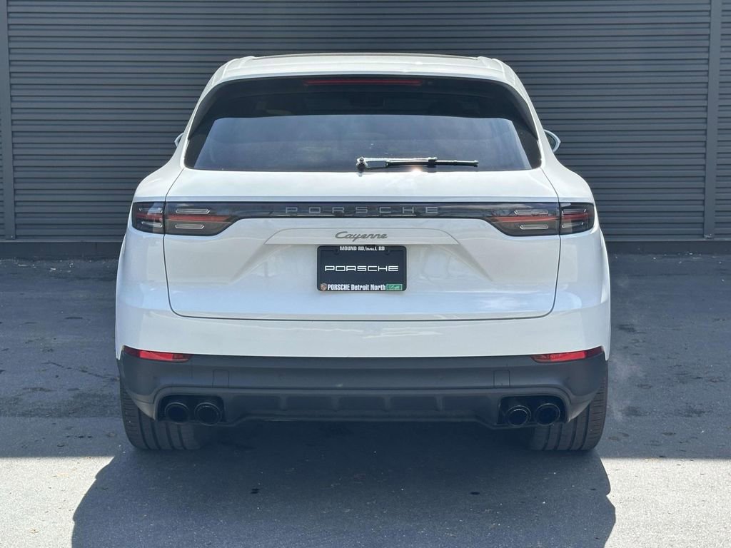 Used 2022 Porsche Cayenne Platinum Edition AWD/4WD image 4