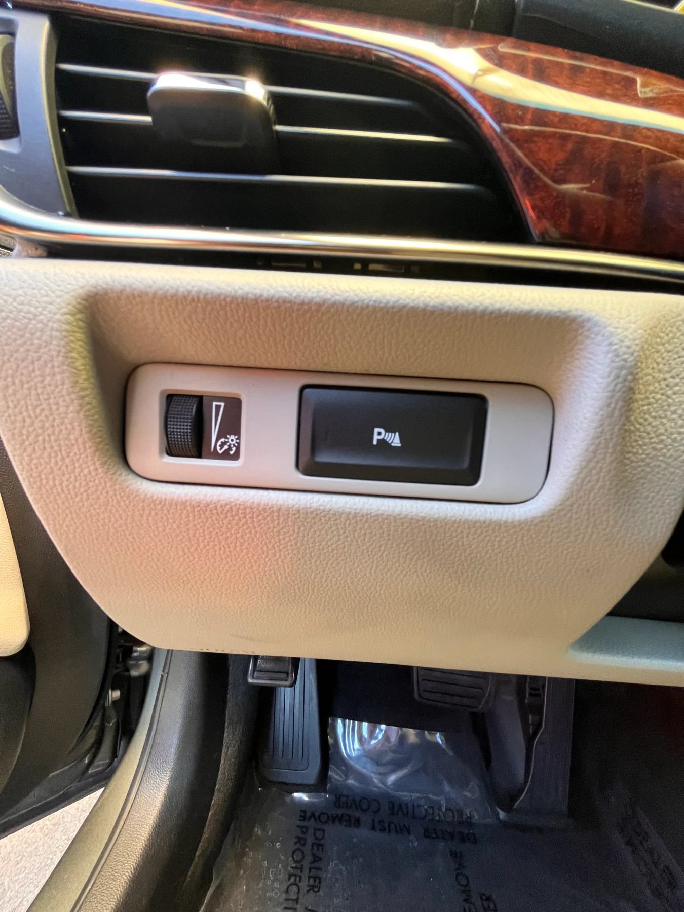 Used 2016 Cadillac ATS Luxury w/ Sun And Sound Package RWD image 24