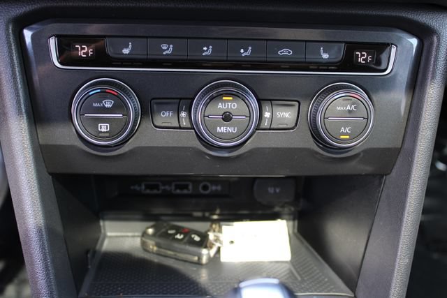 Used 2020 Volkswagen Tiguan SE R-Line FWD image 22