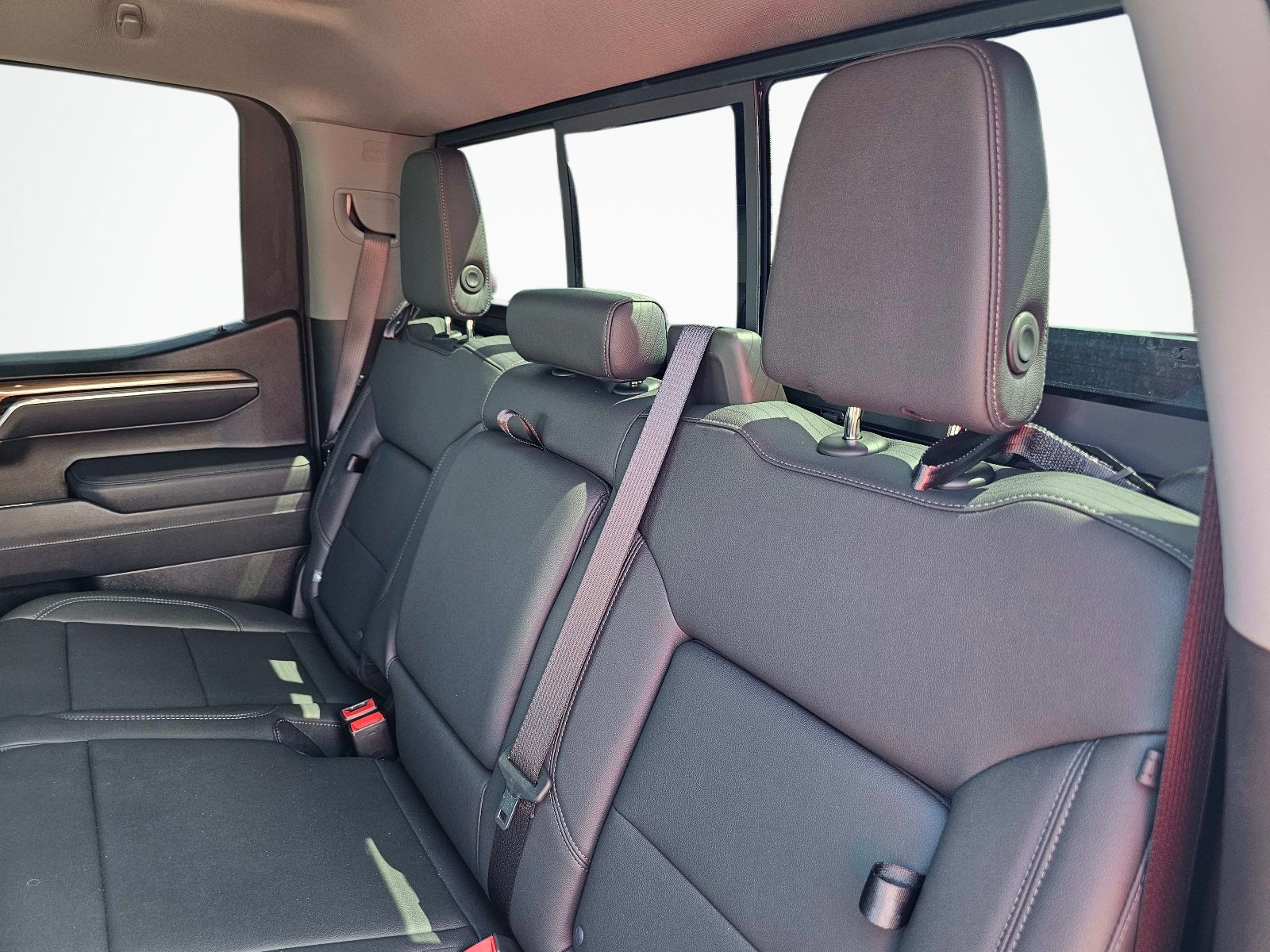 Used 2026 Chevrolet Silverado 1500 LT Trail Boss w/ Convenience Package II AWD/4WD image 33